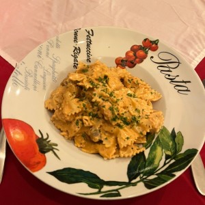 Farfalle Al Salmone e Vodka