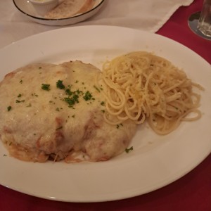 Milanesa de Pollo Alla Parmigiana