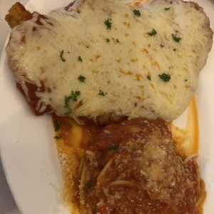 Milanesa de Pollo Alla Parmigiana