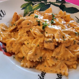 Farfalle Al Salmone e Vodka