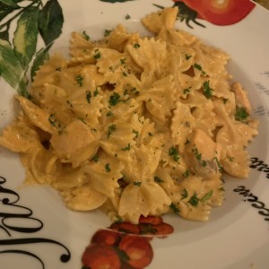 Farfalle Al Salmone e Vodka