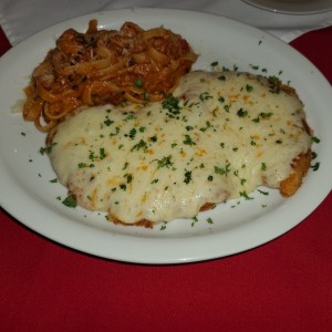 pollo parmigiana... divino y muy generosa porcion