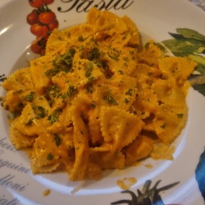 Farfalle Al Salmone e Vodka