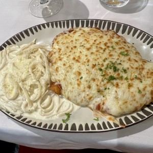 Milanesa de Pollo Alla Parmigiana