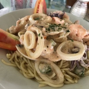 lo mejor pasta con marisco en salsa blanca