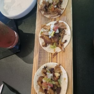 Tacos de carne asada 