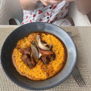 Lomo saltado con quinoa