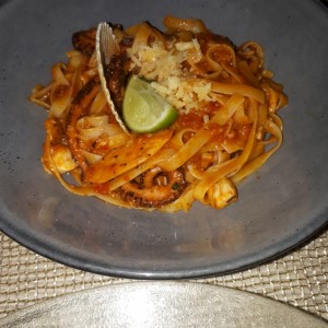 pulpo y pasta