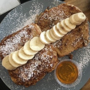 Tostadas francesas con banana y sirope