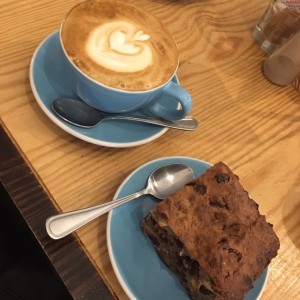 capuccino + torta de pan 