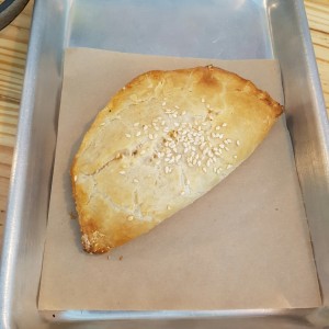 Empanada de pollo buffalo 