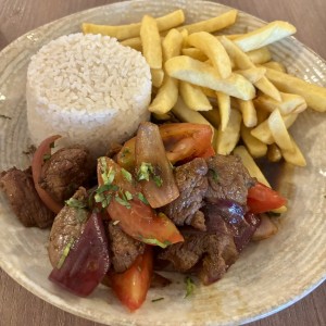 Lomo Saltado