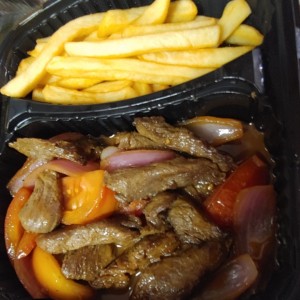 Carnes & Pollos - Lomo Saltado