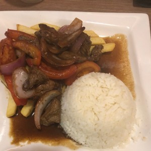 lomo saltado