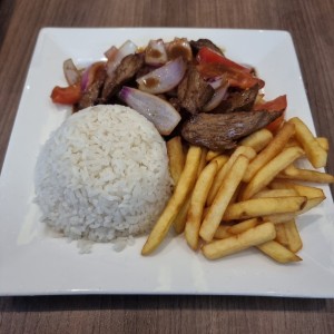  Lomo Saltado