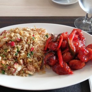 menu lunch arroz especial con puerco agridulce