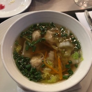 sopa de wonton