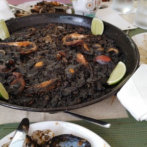 paella negra 