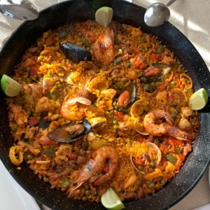 Paella Mixta