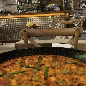 Paella de pollo