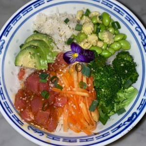 Platos Fuertes - Tuna Poke Bowl