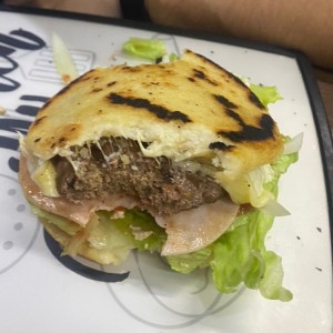 Hamburguesa de Arepa