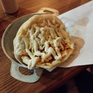 Arepa de pollo