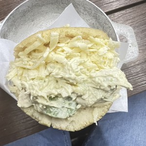 Arepa reina pepiada 