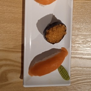 Tobiko y Sake