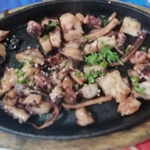 Pulpo al ajillo