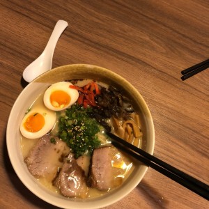 ramen de cerdo