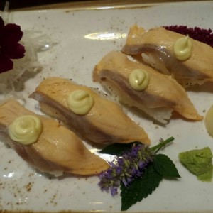 salmon aburi