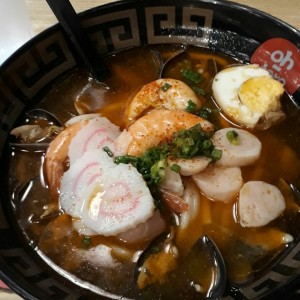 Udon de marisco