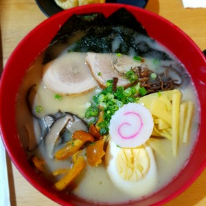 Ramen con cerdo y shitake