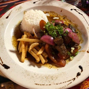 Lomito Saltado