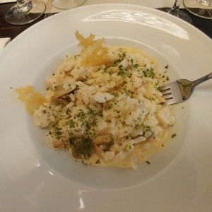 Risotto de pollo y hongos