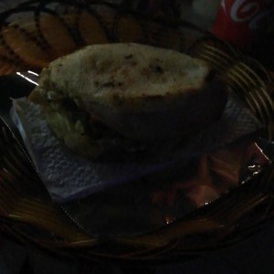 arepa con todo