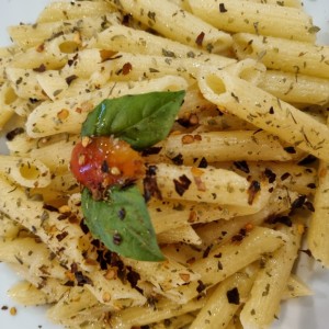 Penne al aglio oleo