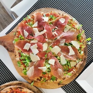 Pizza Prosciutto e Tartufo