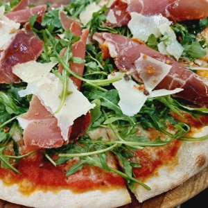 Pizza Prosciutto e Tartufo