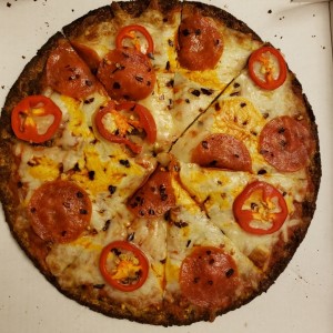 PIZZA DE PEPERONI Y PICANTE