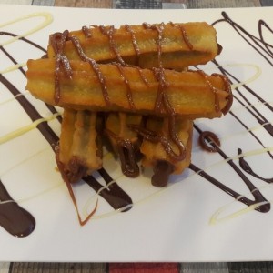 Churros rellenos de dulce de leche