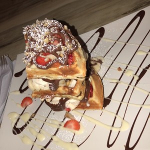 waffle con nutela y fresas 