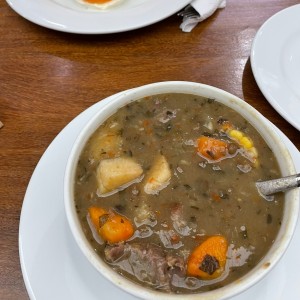 Sopa de lentejas.