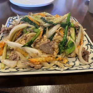 Pho salteado con Carne