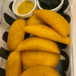 El Inicio - Mini Empanadas Muh