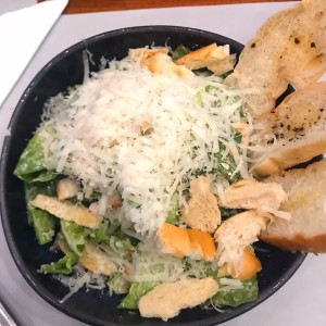 Ensalada Cesar con Pollo