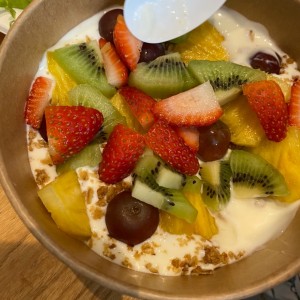 granola con frutas