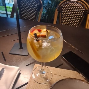 sangria blanca