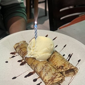 Waffles relleno de arequipe con helado 